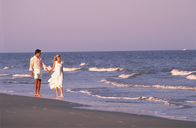 couple-on-beach